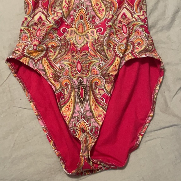 👙GORGEOUS🌈OLD NAVY PAISLEY ONE PIECE SWIMSUIT LG - Picture 3 of 5